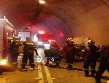 Ναύπακτος: Καραμπόλα τριών αυτοκινήτων με έναν νεκρό – Τραυματίστηκε ένα βρέφος (βίντεο)